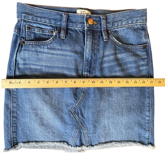 J. Crew Medium Wash Denim Skirt Frayed Hem Stretch Pocket - Sz XS / 0 - Picture 12 of 14